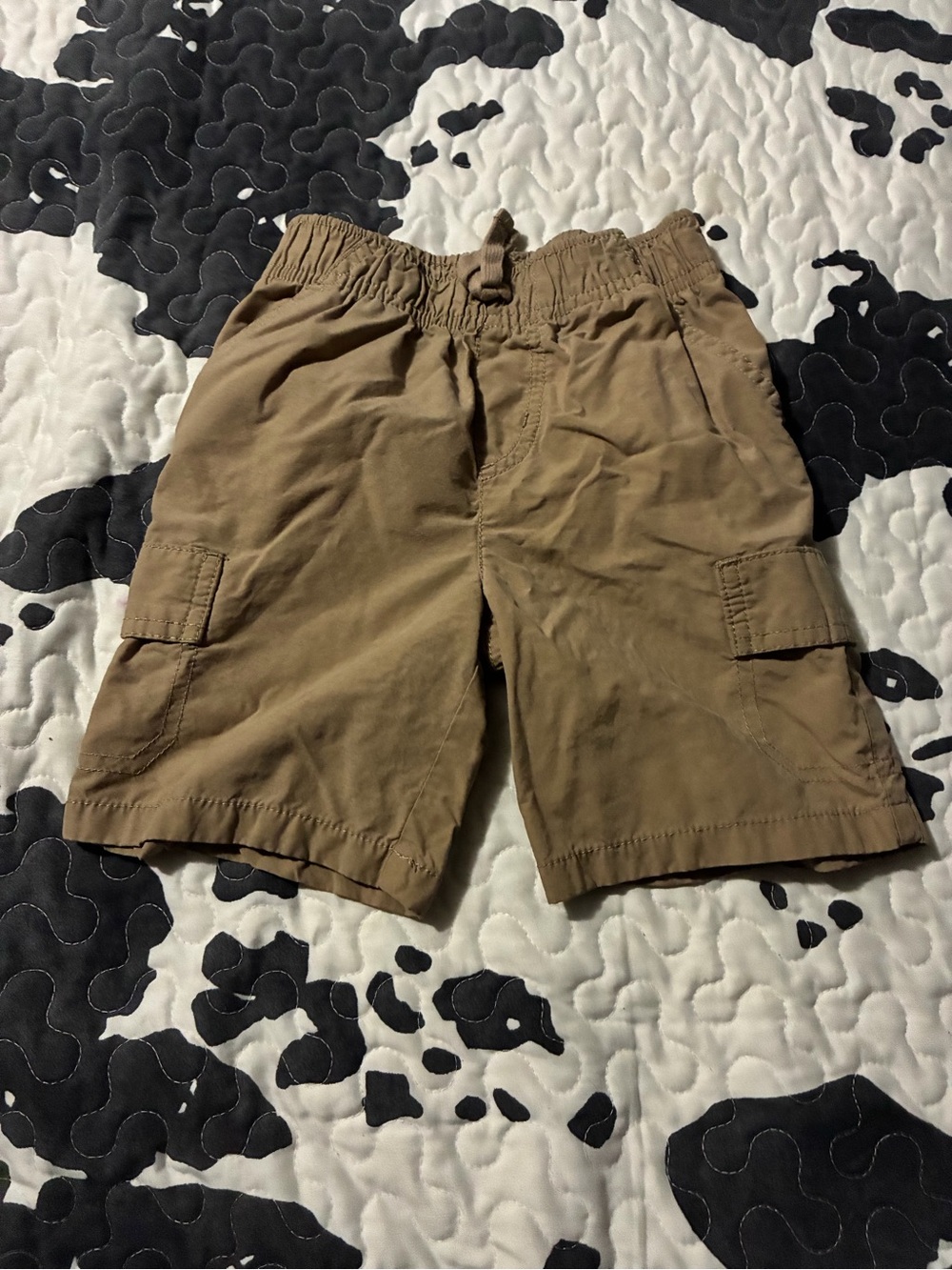 Kids Cargo Shorts - Khaki color